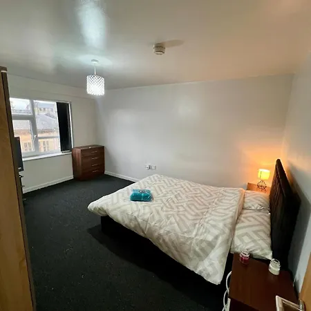 Modern 1-bed Retreat Cozy, Bright And Lägenhet Bradford (West Yorkshire)