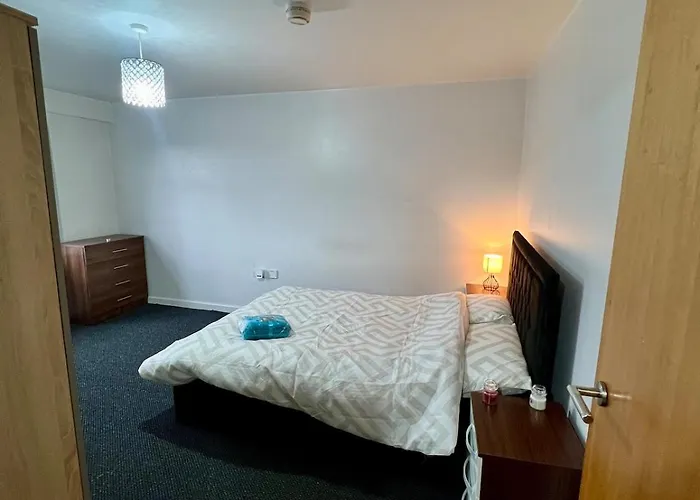 Modern 1-bed Retreat Cozy, Bright And * ブラッドフォード