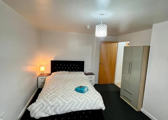 Modern 1-bed Retreat Cozy, Bright And *