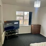 Apartment Modern 1-bed Retreat Cozy, Bright And *