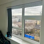 Modern 1-bed Retreat Cozy, Bright And Bradford (West Yorkshire)