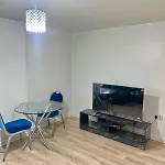 Apartment Modern 1-bed Retreat Cozy, Bright And *